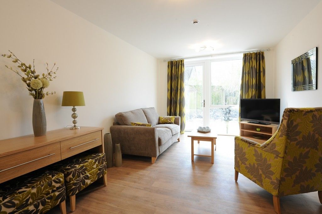 Property photo 2 of 6 Typical Lounge