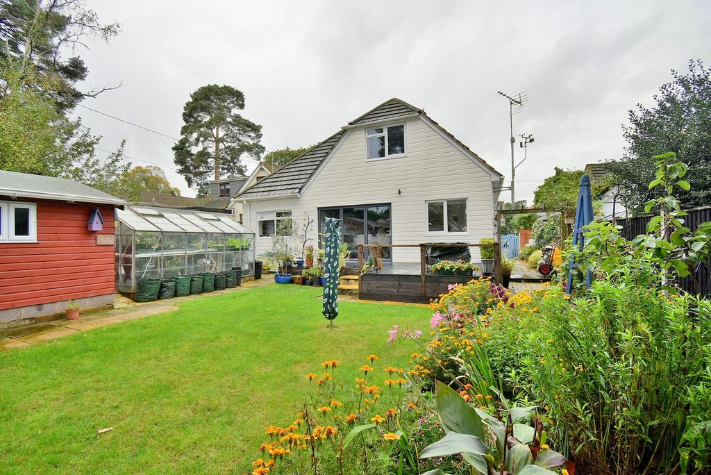 Property photo 3 of 24