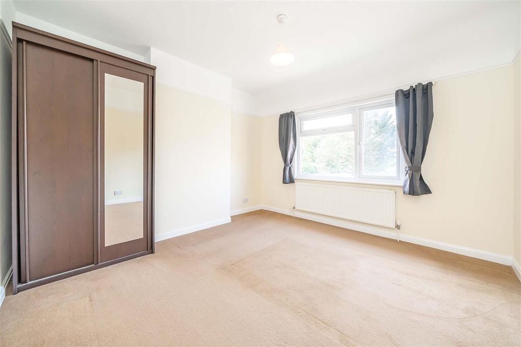 Property photo 2 of 4