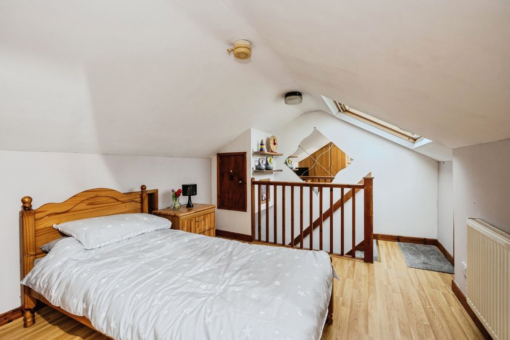 Property photo 3 of 20 Pbox-Img.Jpg