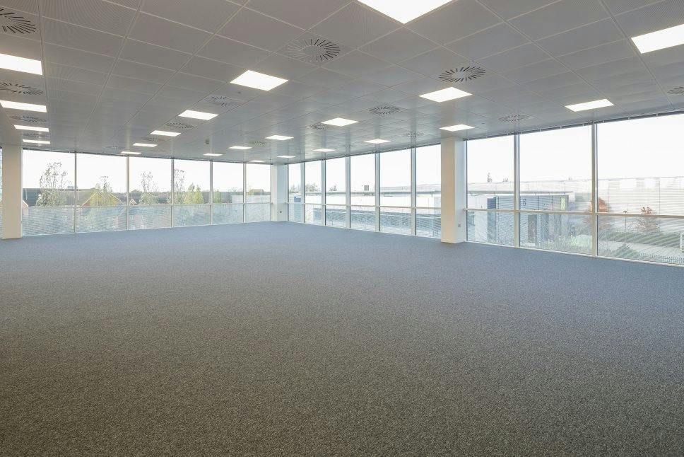 Property photo 2 of 6 The Curve Langley Internal 3.Jpg