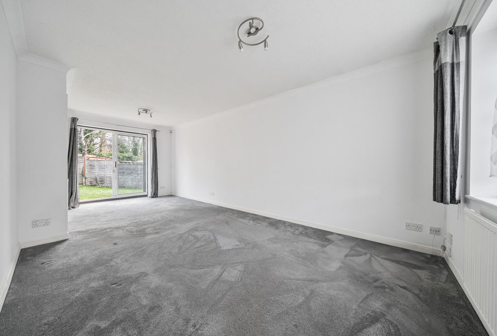 Property photo 3 of 12 1393188-1-694Bcb7...