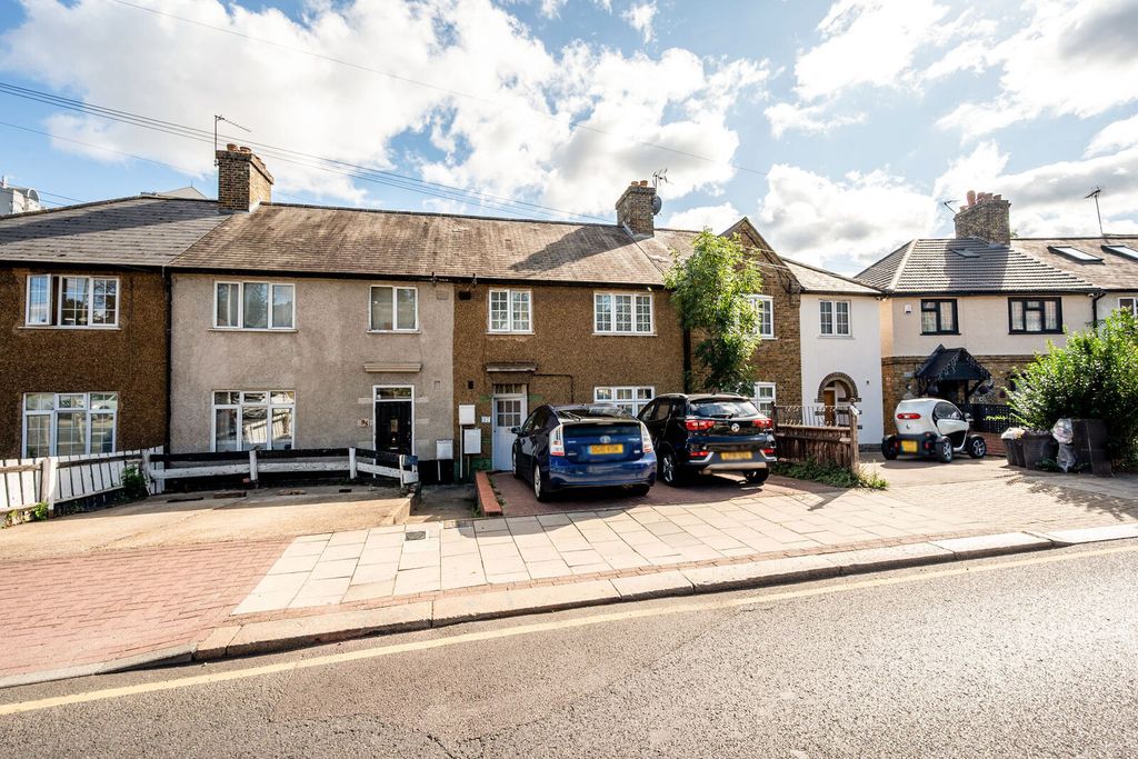 Property photo 1 of 3
