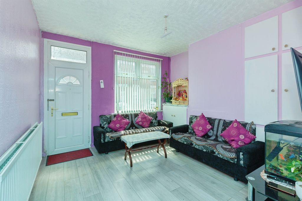 Property photo 2 of 16