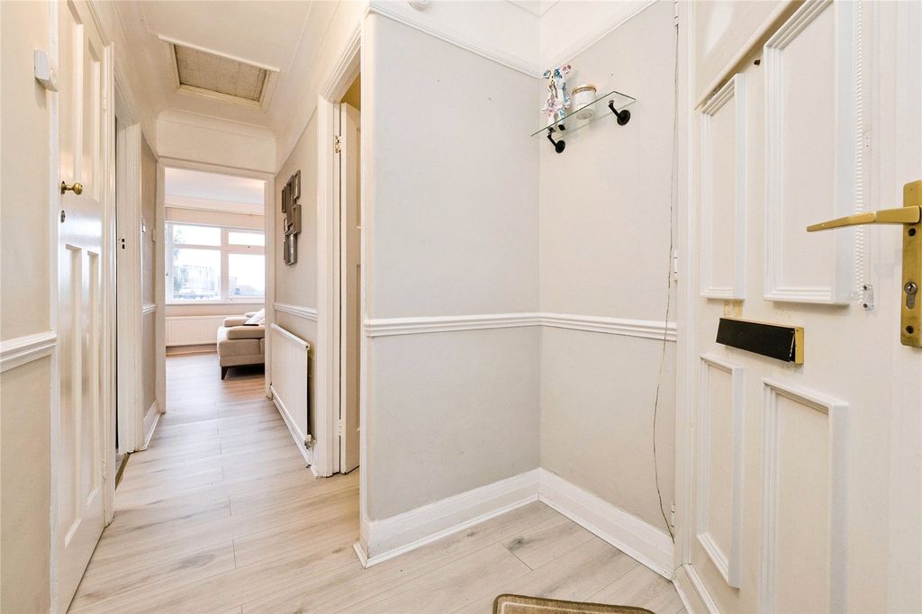 Property photo 2 of 24 Picture No. 18