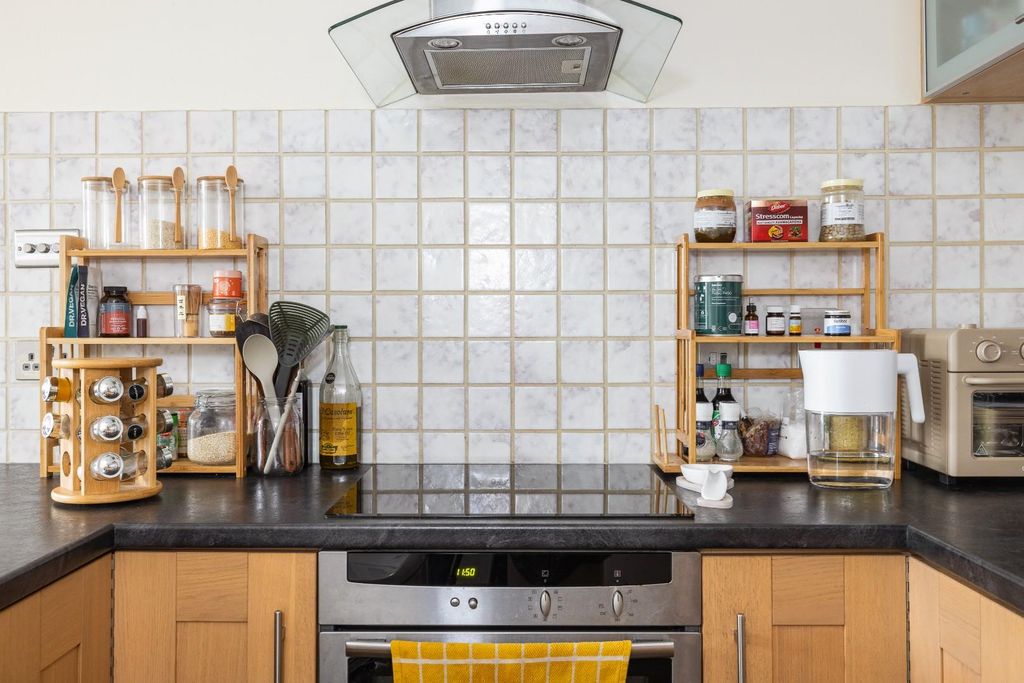 Property photo 3 of 35 Char0304.Jpg