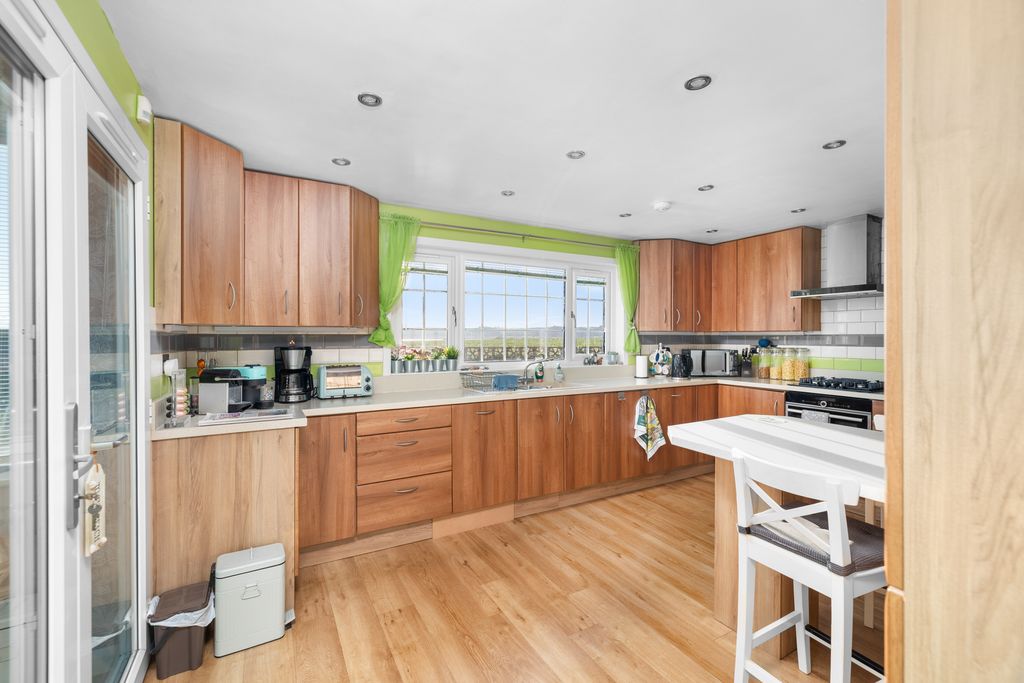 Property photo 2 of 23 Property Image 2