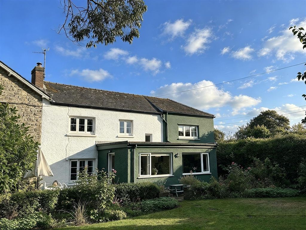 Property photo 1 of 47