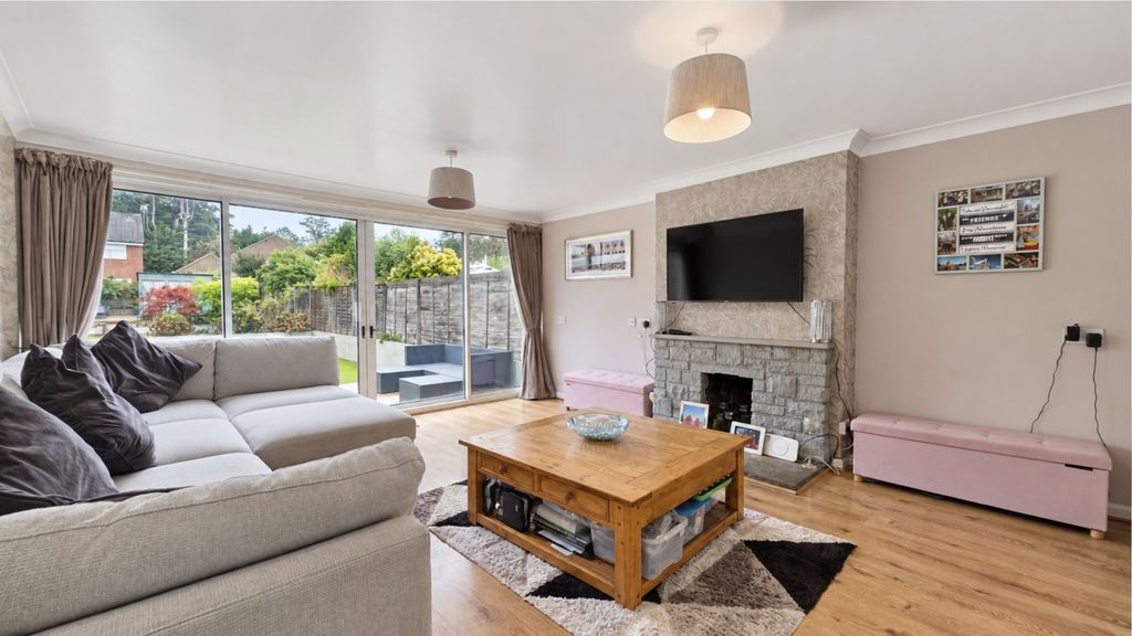 Property photo 3 of 16 5553356