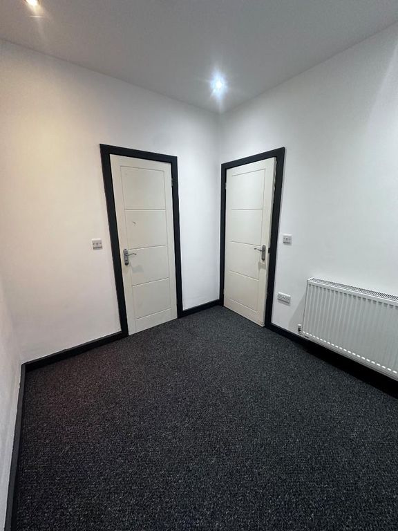 Property photo 3 of 9 Flat 1 St A.Jpg