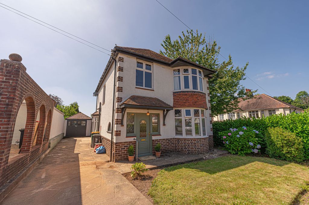 Property photo 1 of 59