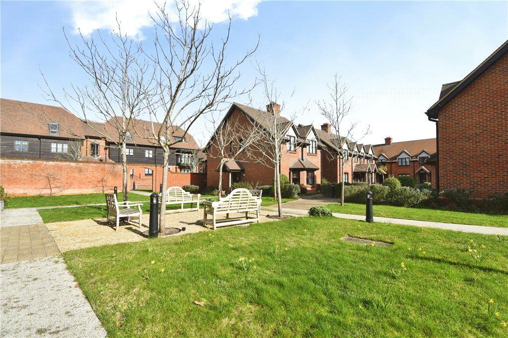 Property photo 2 of 28 Picture No. 11