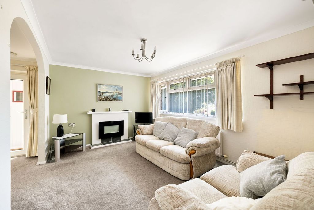 Property photo 2 of 19