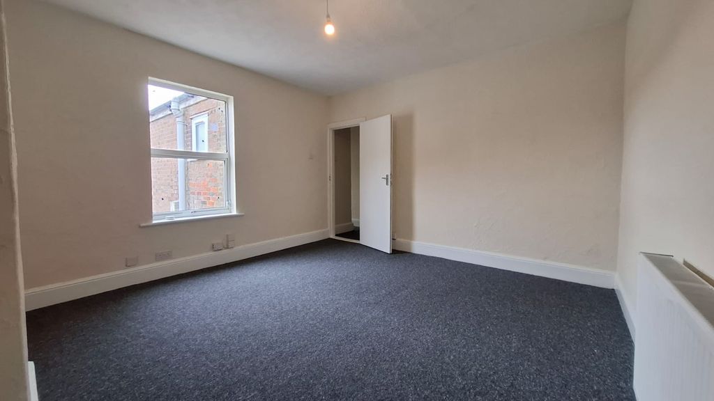 Property photo 3 of 8