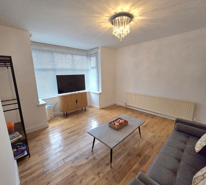 Property photo 2 of 18 Gallery