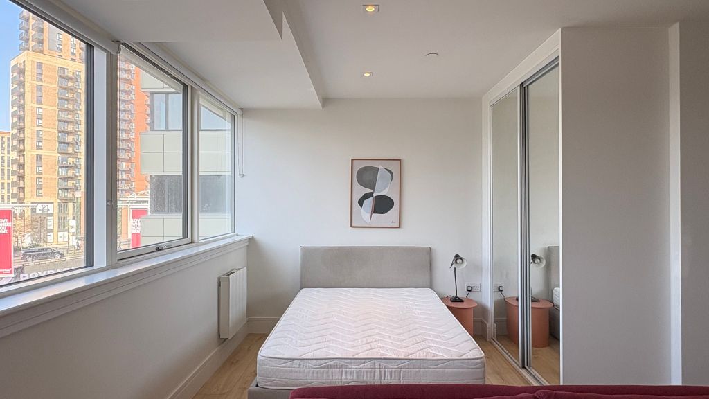 Property photo 3 of 14 Bedroom