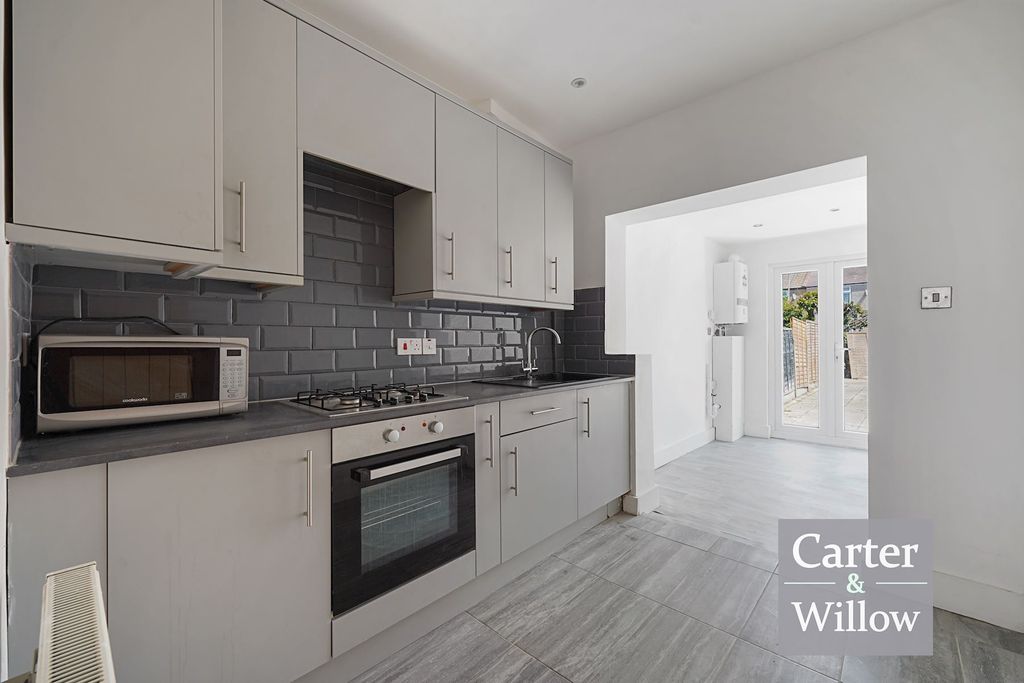 Property photo 3 of 14