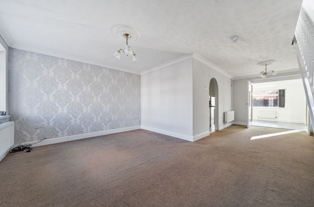 Property photo 2 of 19 1251582 (2)