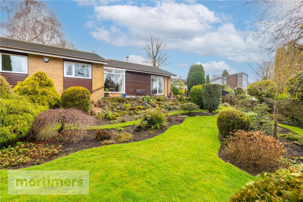 Property photo 3 of 24 Garden