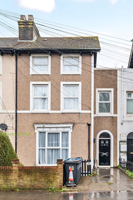 Property photo 2 of 13 83Bd81Df-6220-4B5...