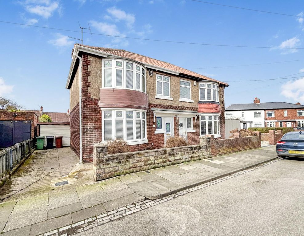 Property photo 1 of 22 Front