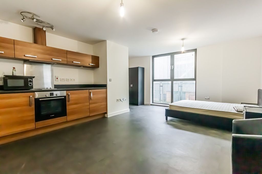 Property photo 2 of 8