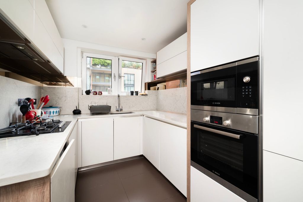 Property photo 3 of 12 Picture No. 13