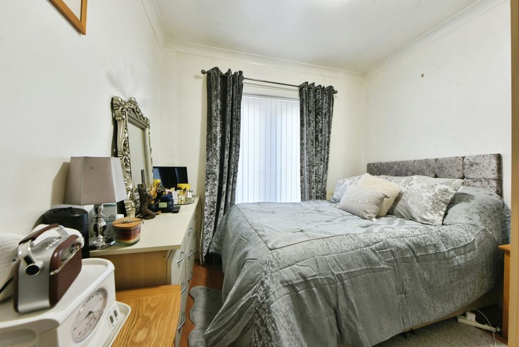 Additional image 16 of 7 bed bungalow for saleBlackshaw Lane, Royton, Oldham, Greater Manchester OL2