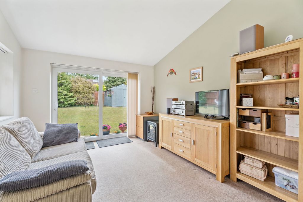 Property photo 2 of 21