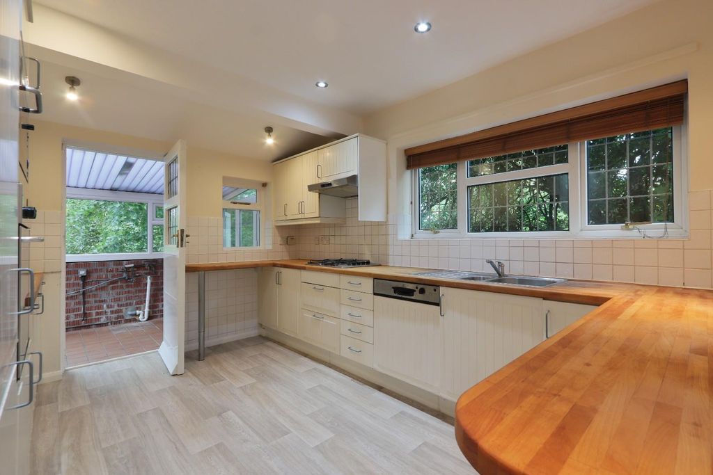 Property photo 2 of 26 Kitchen