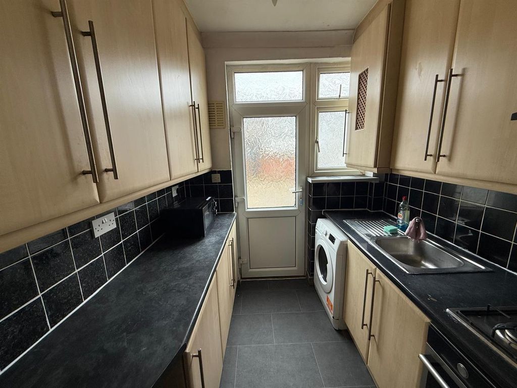 Property photo 2 of 8 Img-20260413-Wa0031.Jpg