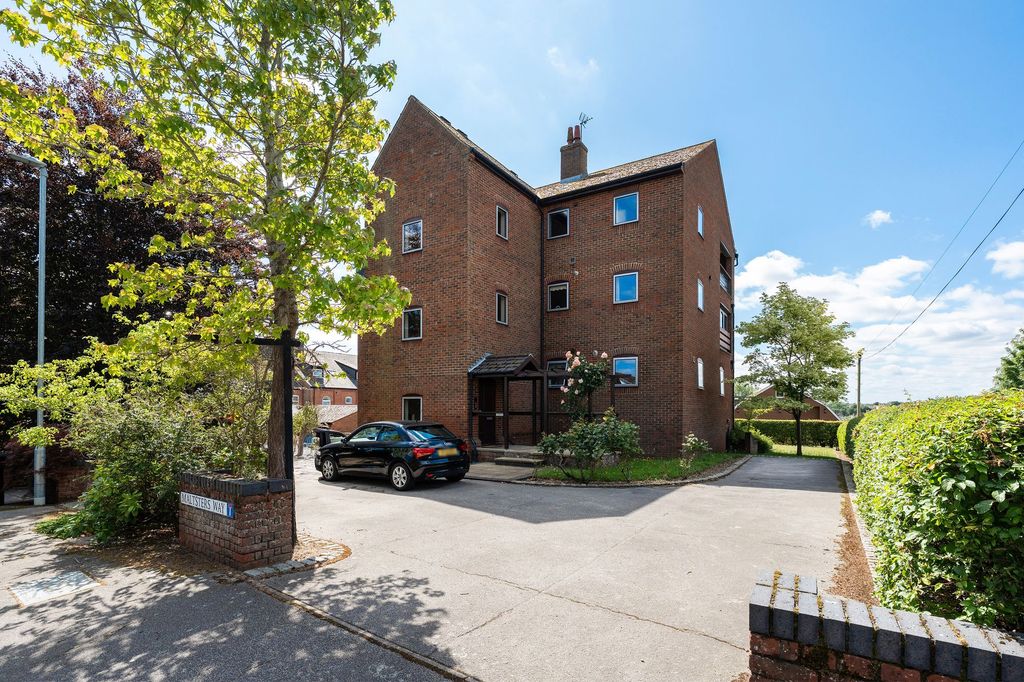 Property photo 1 of 22