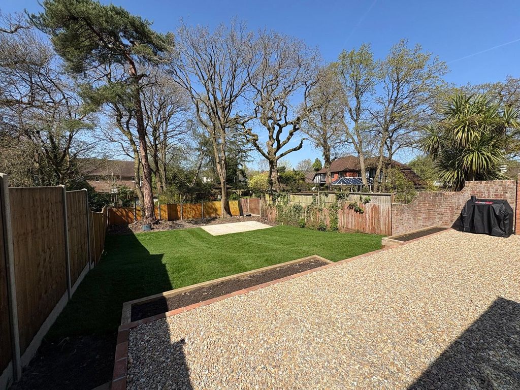 Property photo 2 of 31 Picture No. 54