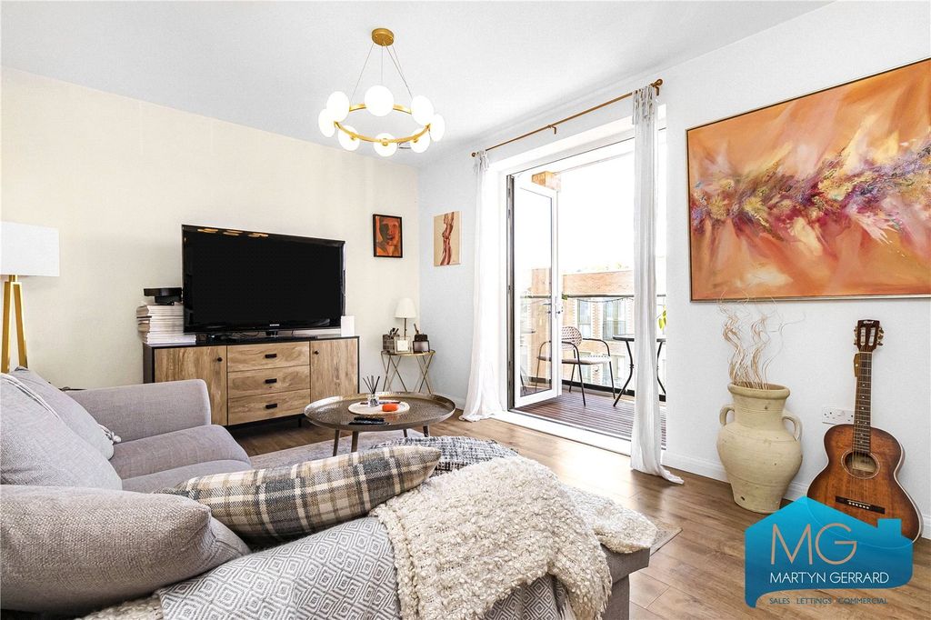 Property photo 2 of 21 Picture No. 05