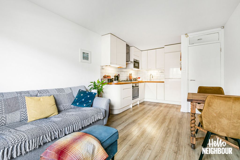 Property photo 3 of 14 Photo 2