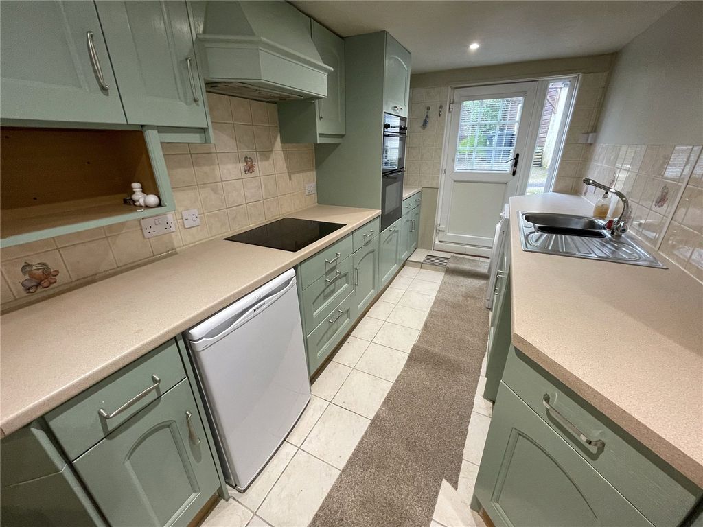 Property photo 3 of 18 Picture No. 02