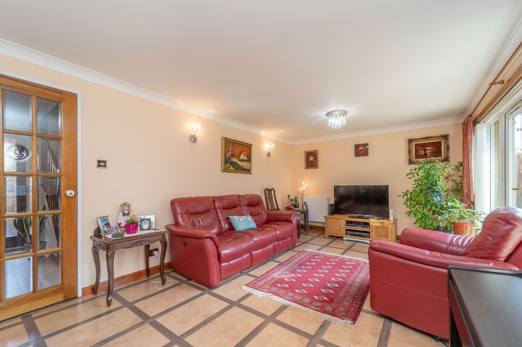 Property photo 2 of 29 Lounge/Dining Room