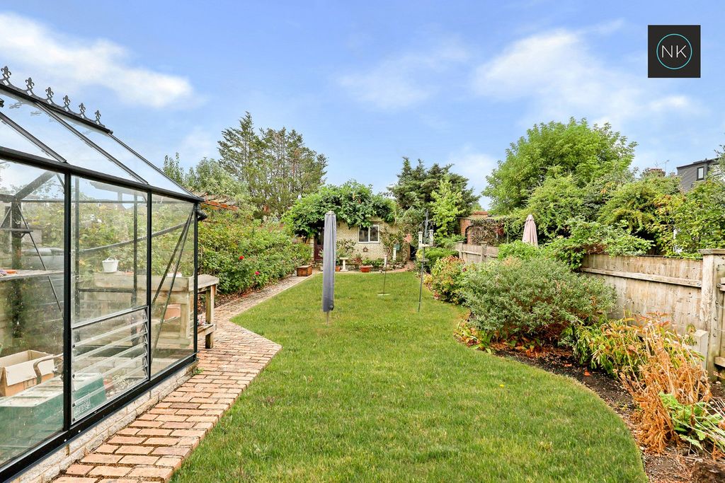 Property photo 3 of 20 5281527
