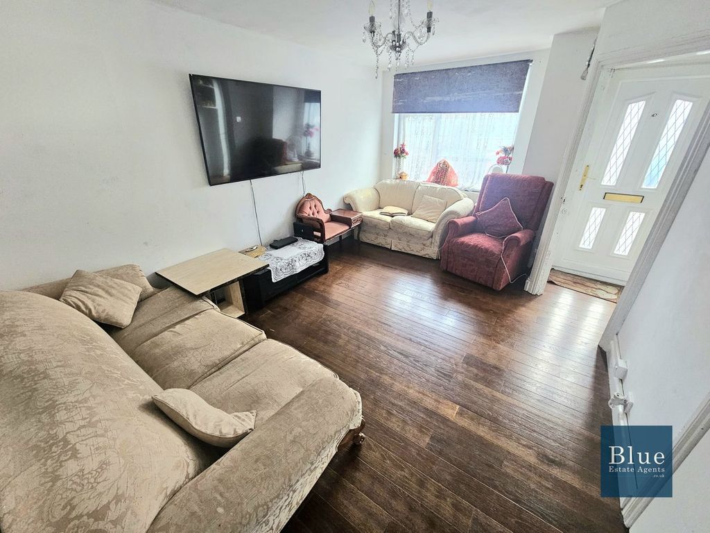 Property photo 2 of 16 Reception Room