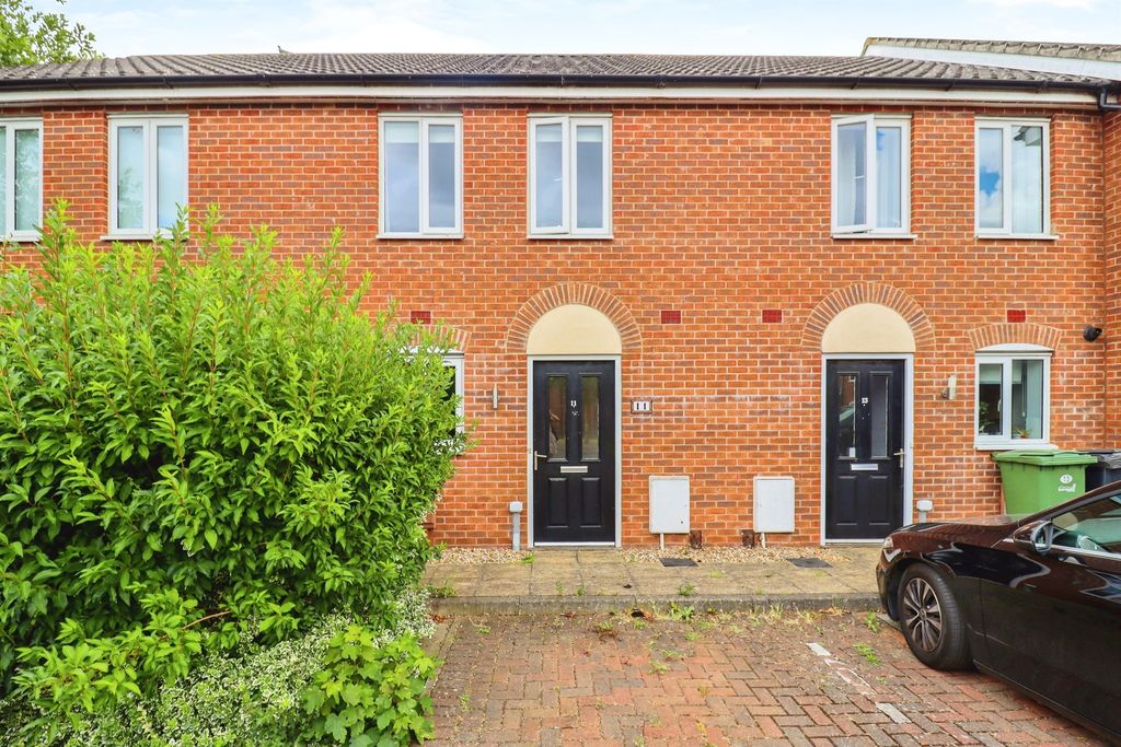 Property photo 1 of 17