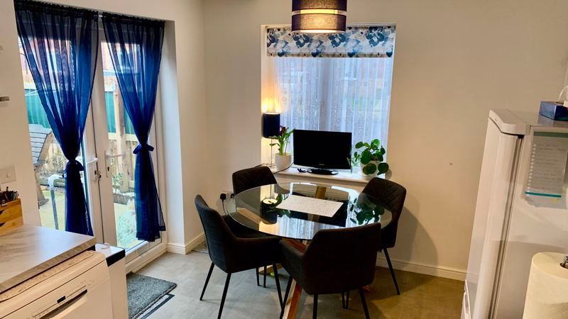 Property photo 3 of 12 Dining Area