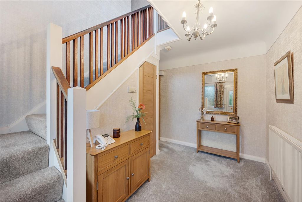 Property photo 2 of 26 Hallway