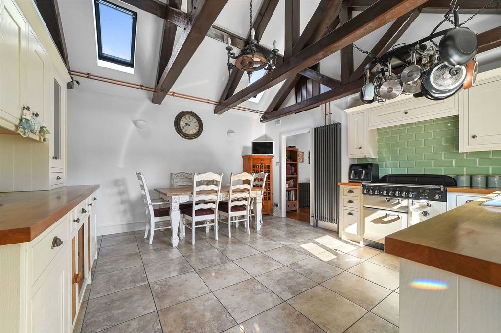 Property photo 3 of 16 Picture No. 06