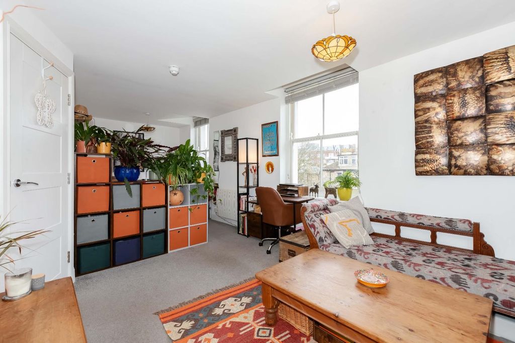 Property photo 2 of 22 Selbourne _6.Jpg