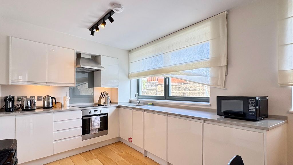 Property photo 2 of 15 Kitchen