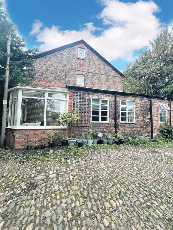 Property photo 2 of 16