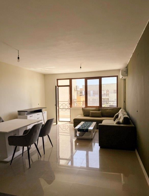 Property photo 3 of 28