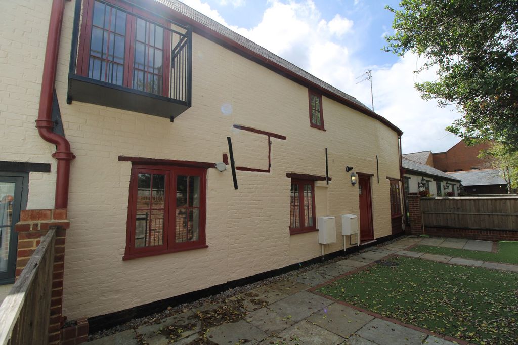 Property photo 1 of 14