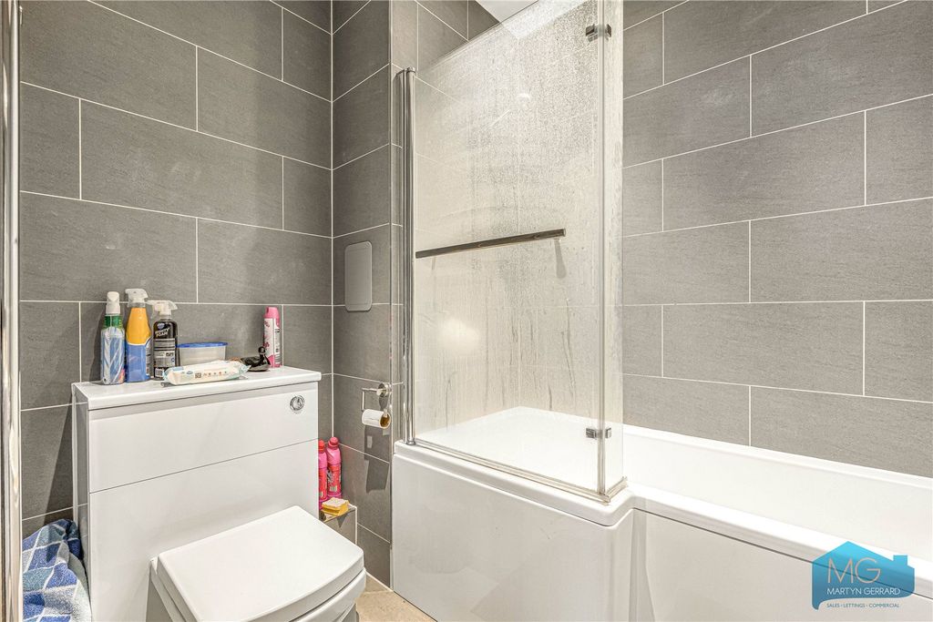 Property photo 3 of 8 Picture No. 05