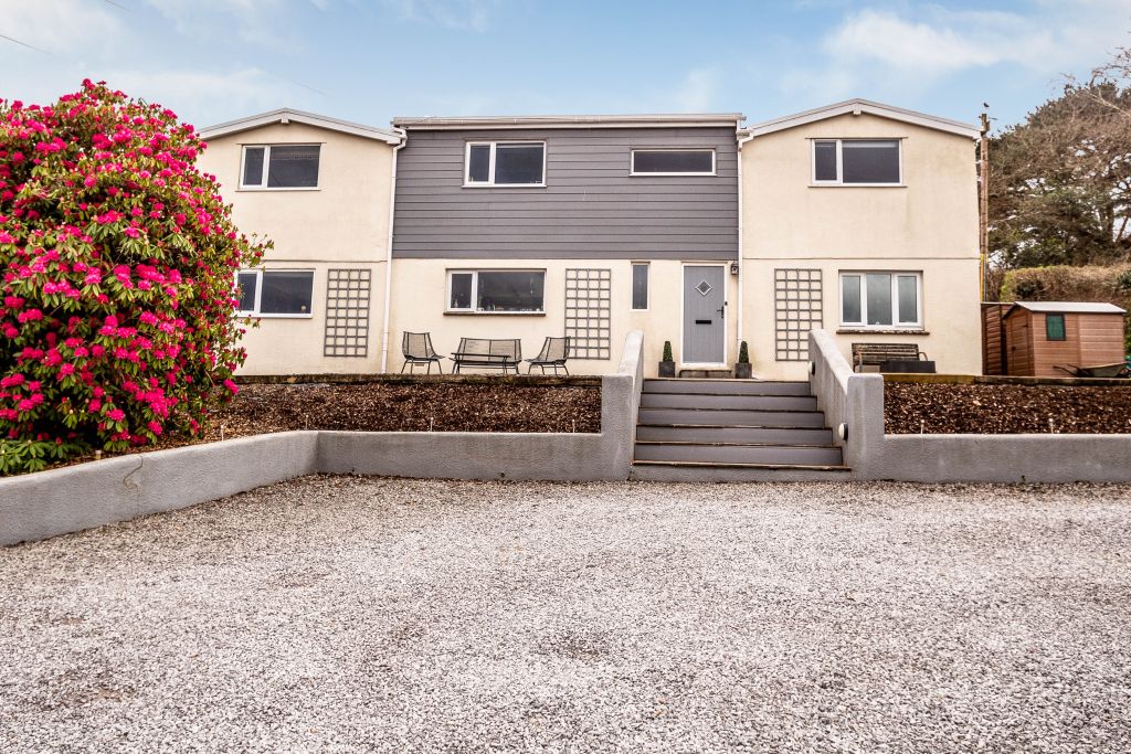 Property photo 1 of 25 Front